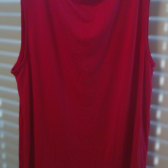 Women's Cable & Gauge Bright Rose top w/pretty shoulder detail -NWT- size Medium - Picture 2 of 12